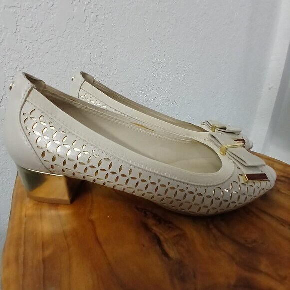 UEC Dana Buchman Peep toe with gold buckle sz 7.5 - Picture 3 of 11